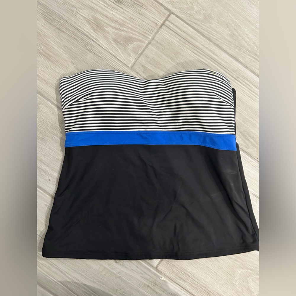 Nip Tuck Strapless Tankini Top Multi Fit Cup Size… - image 2